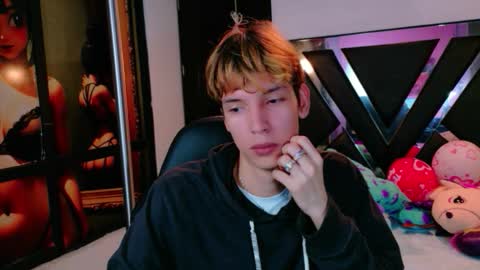 liam_green1 online show from February 17, 2026, 12:01 pm