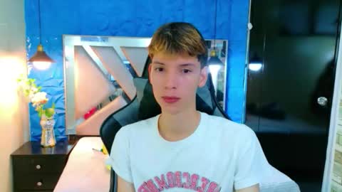 liam_green1 online show from March 12, 2026, 12:33 pm