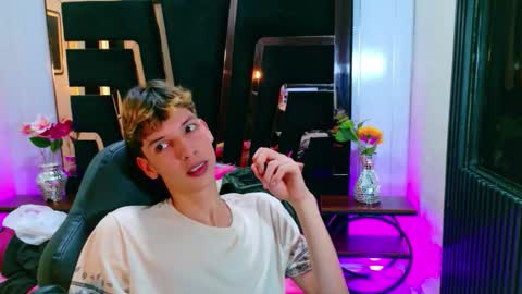 liam_green1 online show from March 14, 2026, 5:51 pm