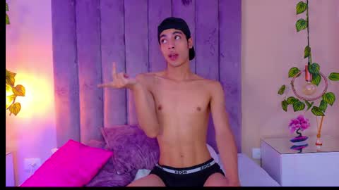 Liam Mercury  online show from June 12, 2026, 8:08 pm
