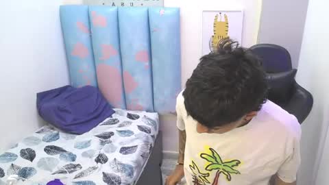Snapshot of liam_play chatting on May 31, 2026, 8:32 pm LIAM online show from May 31, 2026, 8:32 pm