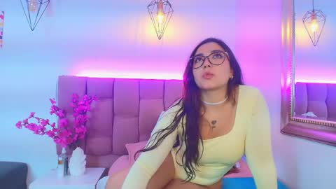 liam_rochi online show from April 28, 2026, 12:54 pm