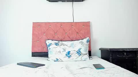 Call me Lian online show from January 7, 2026, 12:07 pm