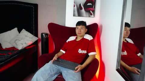 Snapshot of liam_sean chatting on February 18, 2026, 12:12 pm Liam online show from February 18, 2026, 12:12 pm