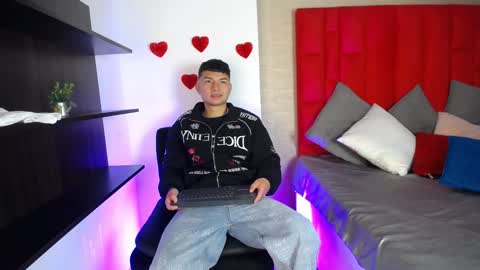 Snapshot of liam_sean chatting on February 26, 2026, 12:15 pm Liam online show from February 26, 2026, 12:15 pm