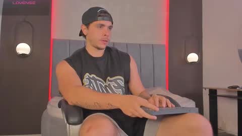 Liam online show from March 18, 2026, 9:51 pm