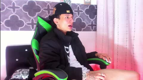 Snapshot of liamblaze chatting on December 3, 2025, 12:07 am liamblaze online show from December 3, 2025, 12:07 am