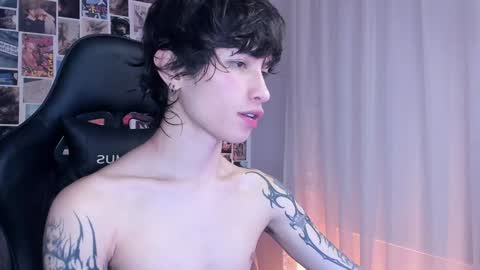 Snapshot of liamelf chatting on January 16, 2025, 9:27 am Liam online show from January 16, 2025, 9:27 am