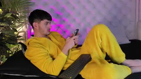 liammuller online show from December 3, 2025, 12:25 pm