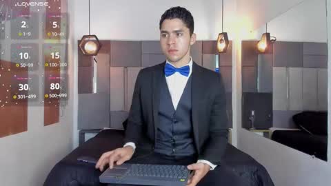 Liam online show from January 19, 2026, 12:53 pm