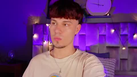 Liam Thunder online show from October 30, 2025, 2:57 am