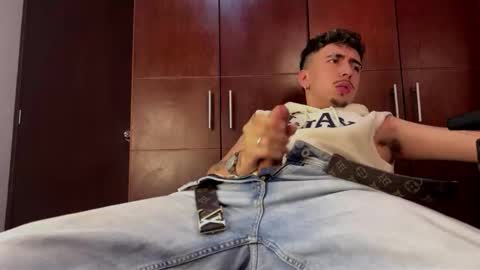 Snapshot of liamty_luxor chatting on November 20, 2025, 6:13 am Liam online show from November 20, 2025, 6:13 am