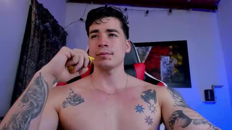 Snapshot of liamwyatt_ chatting on February 24, 2025, 3:02 am liamwyatt_ online show from February 24, 2025, 3:02 am