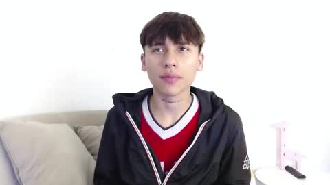 SAMUEL SAMY online show from November 13, 2025, 7:46 pm