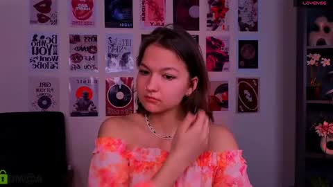 Snapshot of liana_best chatting on July 11, 2026, 9:34 am Li online show from July 11, 2026, 9:34 am