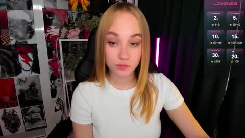 Liana online show from October 9, 2025, 3:04 am