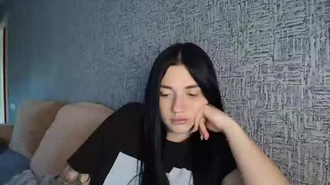 liana_diva online show from June 9, 2026, 2:39 pm