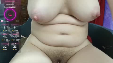 Snapshot of liaroberts1 chatting on December 3, 2024, 10:51 pm Lia Roberts online show from December 3, 2024, 10:51 pm