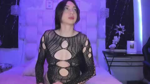 Snapshot of liarossi_ chatting on July 10, 2026, 11:46 am liarossi_ online show from July 10, 2026, 11:46 am