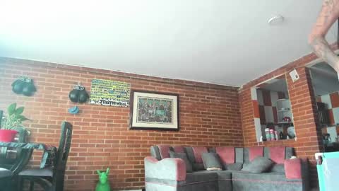 Liarouse04 online show from April 15, 2026, 1:18 pm