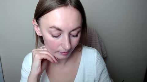 Lia online show from February 20, 2026, 1:55 pm