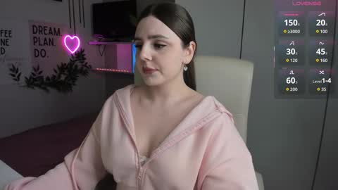 Snapshot of liawoow chatting on October 4, 2025, 1:42 pm Lia online show from October 4, 2025, 1:42 pm