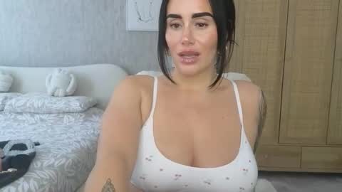 Snapshot of libbyloveheartx chatting on October 27, 2025, 11:03 am Libby online show from October 27, 2025, 11:03 am