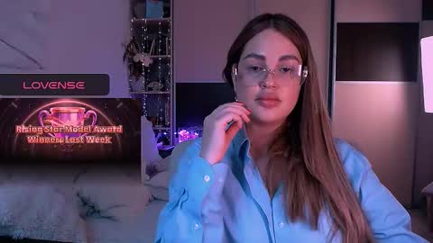 libra_mia online show from March 18, 2026, 6:05 am