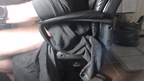 Snapshot of lickerxx46 chatting on April 4, 2026, 5:32 pm lickerxx46 online show from April 4, 2026, 5:32 pm