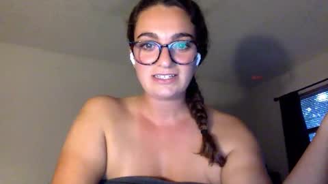 Snapshot of lickit19375 chatting on November 5, 2025, 10:32 pm lickit19375 online show from November 5, 2025, 10:32 pm