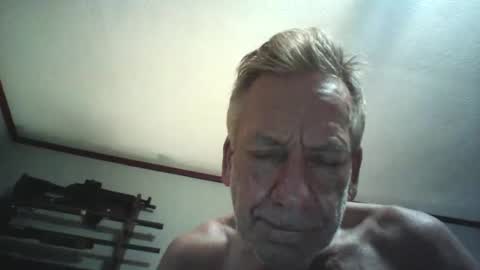 lickmysnowballs online show from October 30, 2025, 6:52 pm