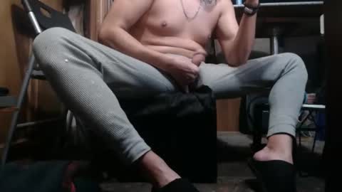 Snapshot of lickurlipz1 chatting on November 13, 2025, 8:02 am lickurlipz1 online show from November 13, 2025, 8:02 am