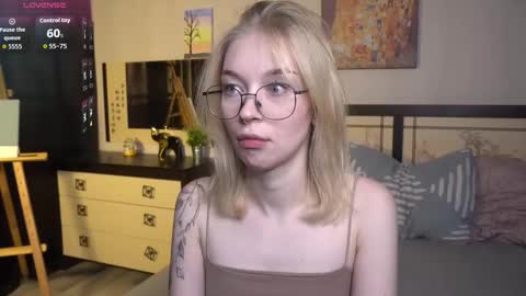 Snapshot of lidiaklemencic chatting on November 5, 2025, 7:14 pm Ann online show from November 5, 2025, 7:14 pm