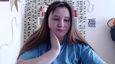 Snapshot of light_lunaa chatting on January 19, 2025, 5:26 am light_lunaa online show from January 19, 2025, 5:26 am