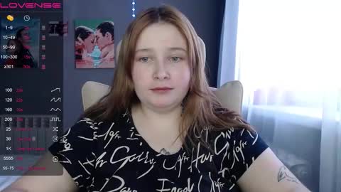 light_lunaa online show from February 8, 2026, 11:02 am