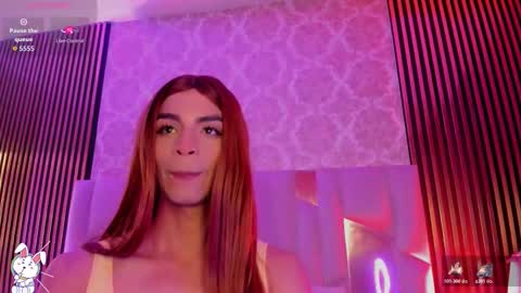 LIHIAN online show from November 18, 2025, 3:56 am