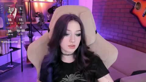 LiLu online show from November 12, 2025, 1:55 pm