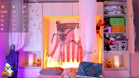         online show from October 16, 2025, 11:44 am