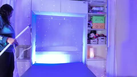         online show from January 15, 2026, 11:37 am