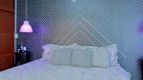 Lilith online show from October 5, 2025, 8:07 pm