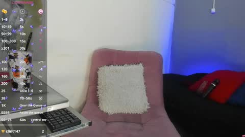 Snapshot of liily_moore chatting on December 22, 2024, 8:05 am Lily Moore online show from December 22, 2024, 8:05 am