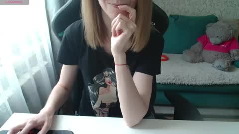 Liissax online show from June 5, 2026, 3:51 pm