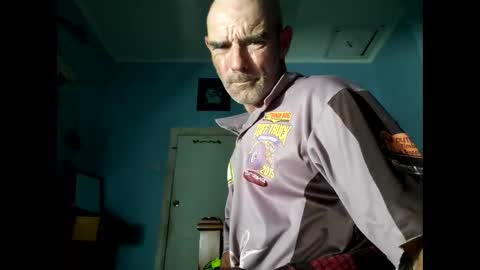 liketowatch1234529419 online show from April 18, 2026, 3:16 pm