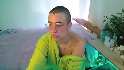 im MIA  -- MY OF is catsito3 online show from January 8, 2025, 5:05 pm