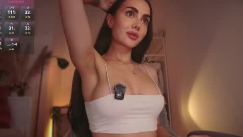 Gabriela online show from April 15, 2026, 6:04 pm