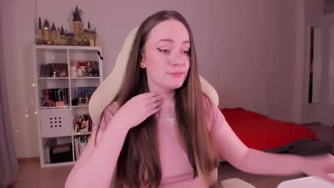 Snapshot of lil_happiness chatting on September 28, 2025, 7:19 pm for free registration 3 online show from September 28, 2025, 7:19 pm