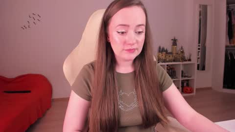 Snapshot of lil_happiness chatting on November 24, 2025, 8:52 pm for free registration 3 online show from November 24, 2025, 8:52 pm