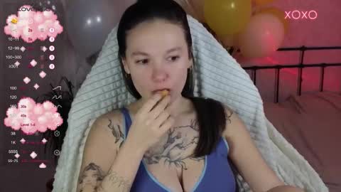 Snapshot of lil_luna_x chatting on February 2, 2026, 9:24 pm little moon online show from February 2, 2026, 9:24 pm