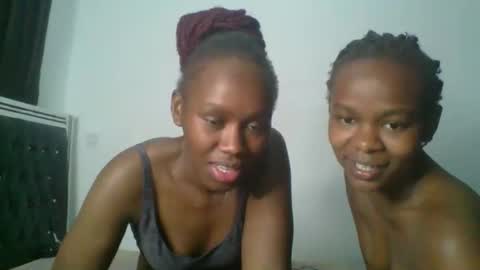 Snapshot of lil_meg chatting on February 24, 2026, 12:19 am lil_meg online show from February 24, 2026, 12:19 am