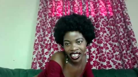 Snapshot of lil_paula chatting on January 17, 2025, 6:26 am serenity online show from January 17, 2025, 6:26 am